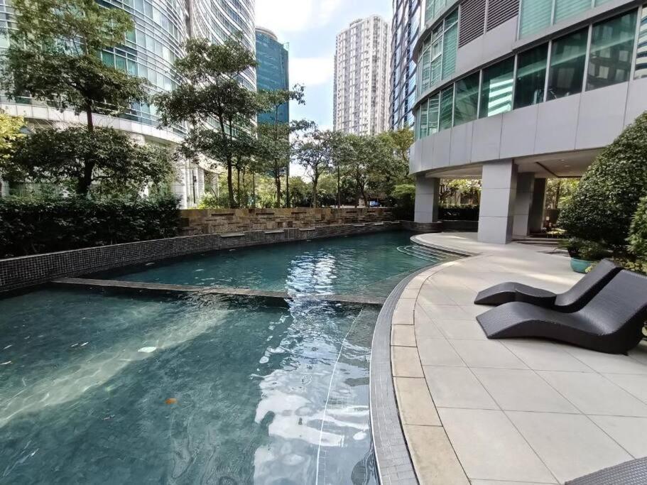 Spacious Bgc 2 Bedroom With A View Manila Eksteriør bilde